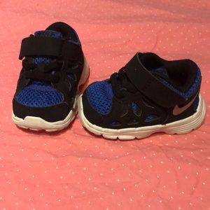 Nike shoes for baby size 2c